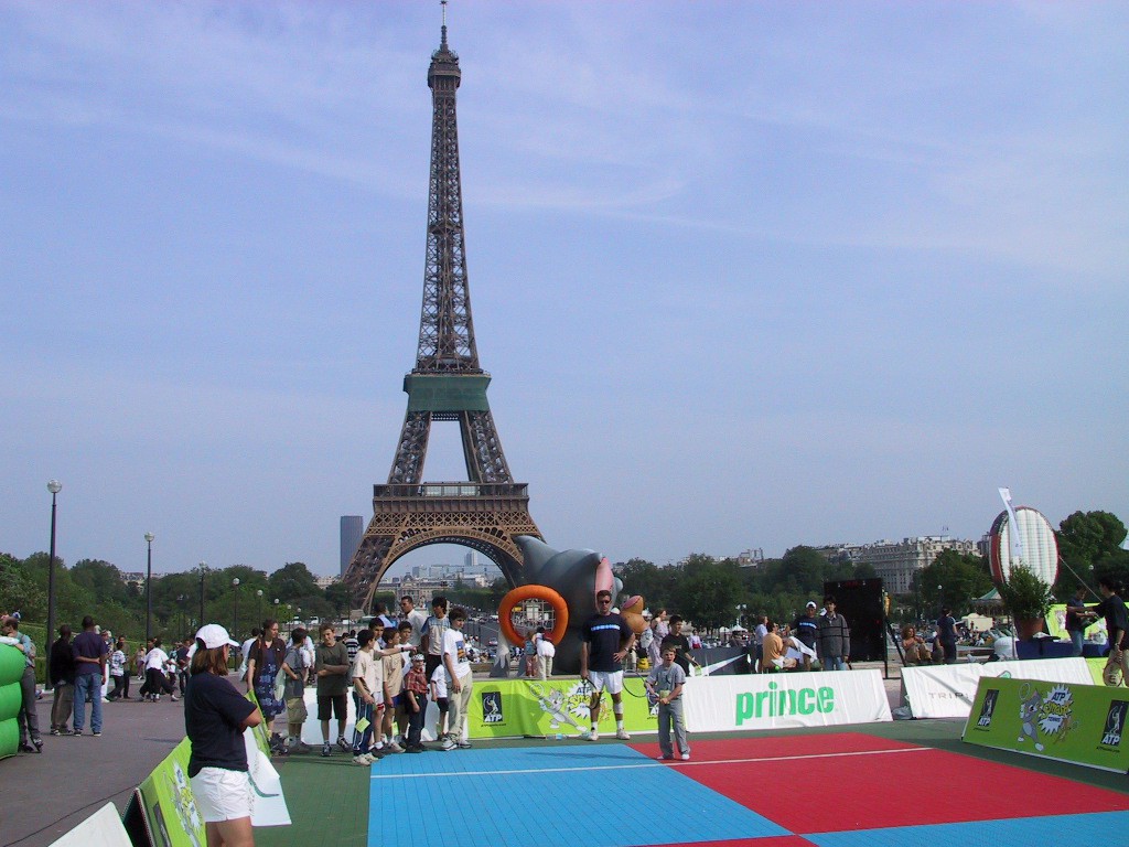 Smash Tennis - 2001 ATP Promotional Event | Leo Bassi Sport Management